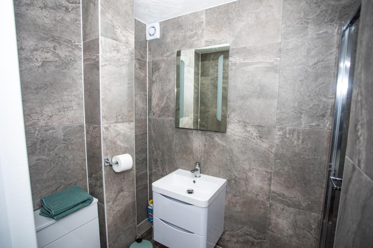 ホテル La Vida In Casa Thamesmead  エクステリア 写真