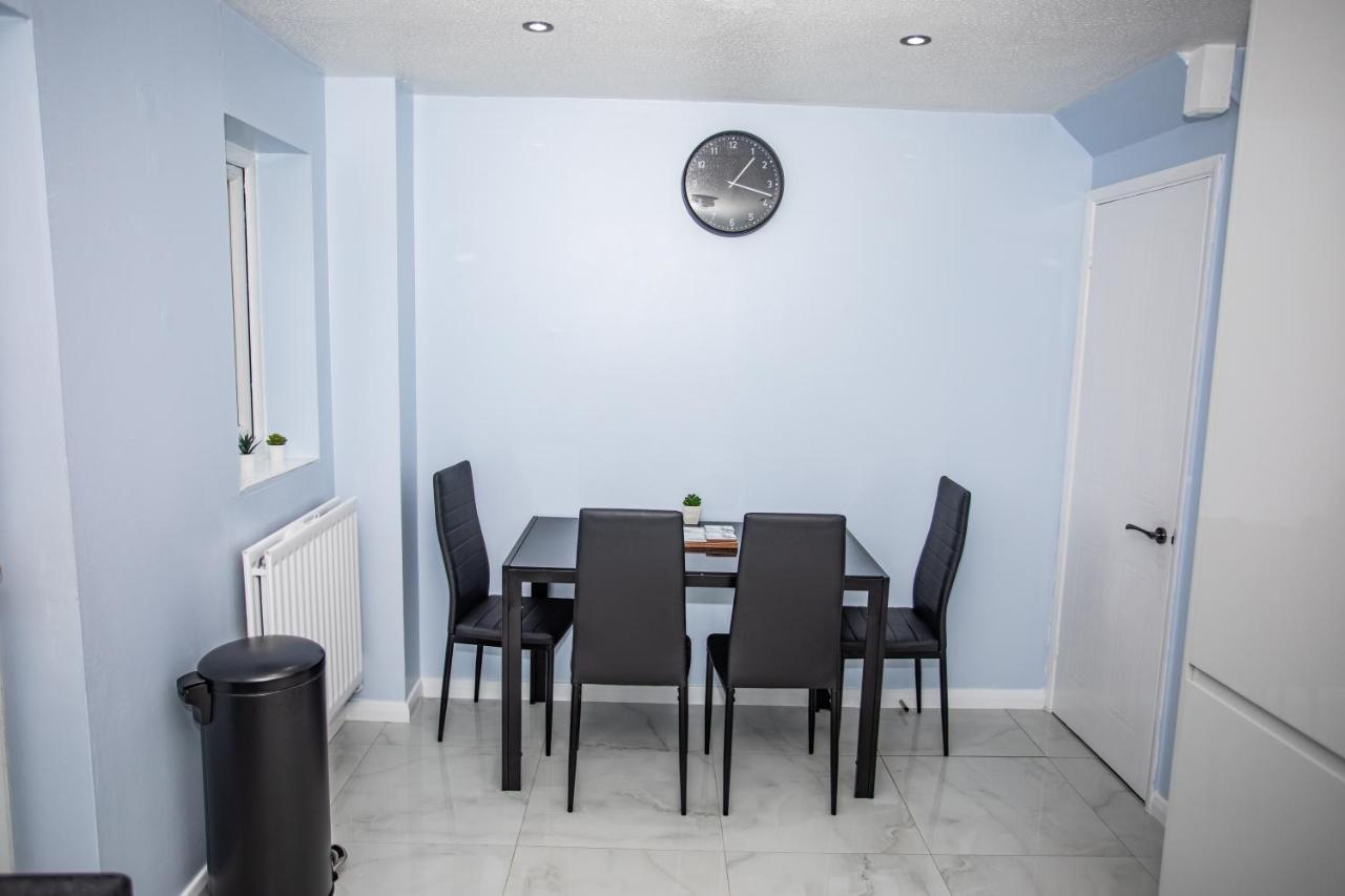 ホテル La Vida In Casa Thamesmead  エクステリア 写真